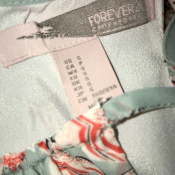 Top - Picture 2 of 2